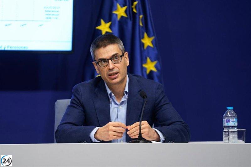 Nuevo secretario de Estado de Economía, Israel Arroyo, asume el cargo en reemplazo de Gonzalo García Andrés.