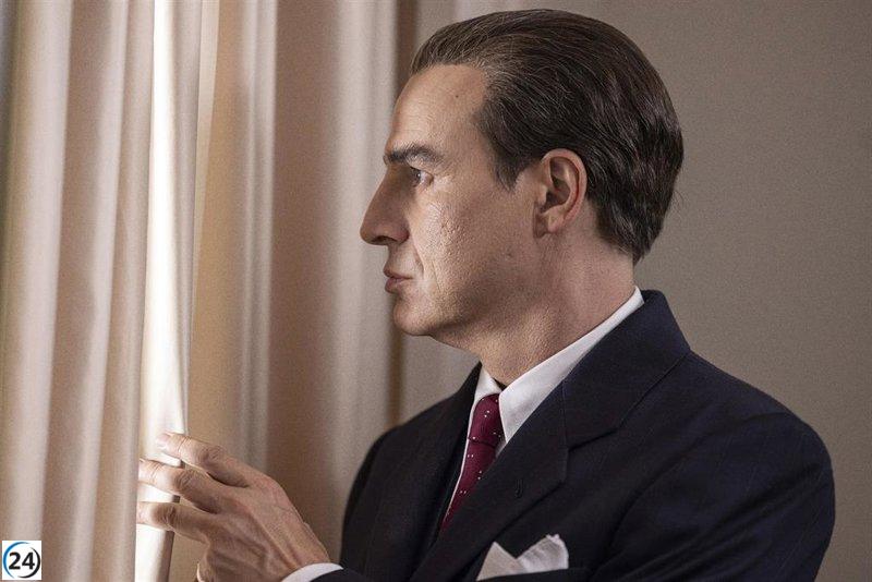 El actor Alberto San Juan revive a Cristóbal Balenciaga, afirmando que 