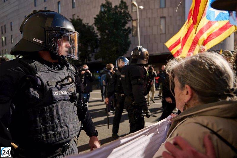 Según el juez, Tsunami tenía la intención de manifestarse durante la visita del Rey a Barcelona.