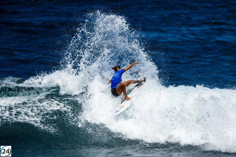 Primera surfista española clasificada para París 2024: Nadia Erostarbe.