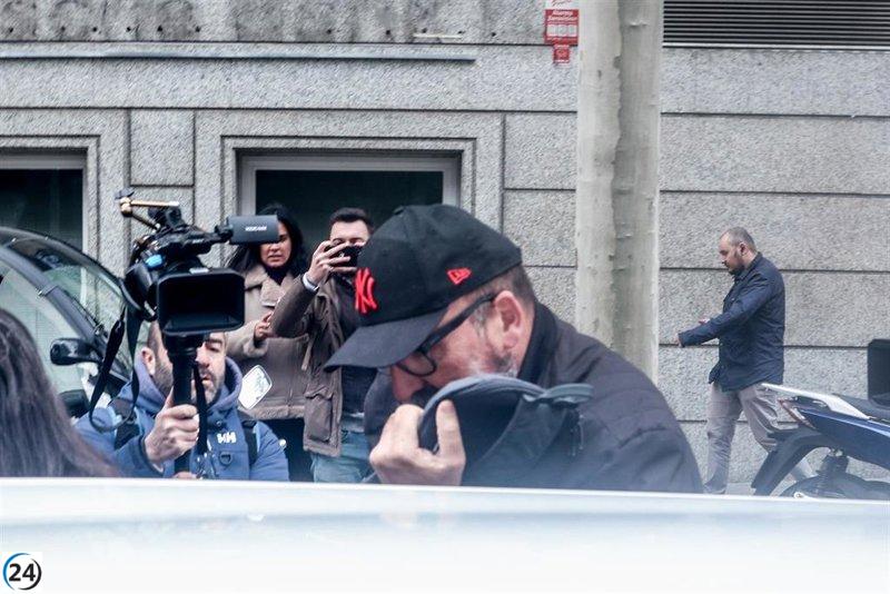 Hallazgo de armas de fuego, teléfonos móviles, dinero en efectivo y criptomonedas en casa de Koldo según la UCO.