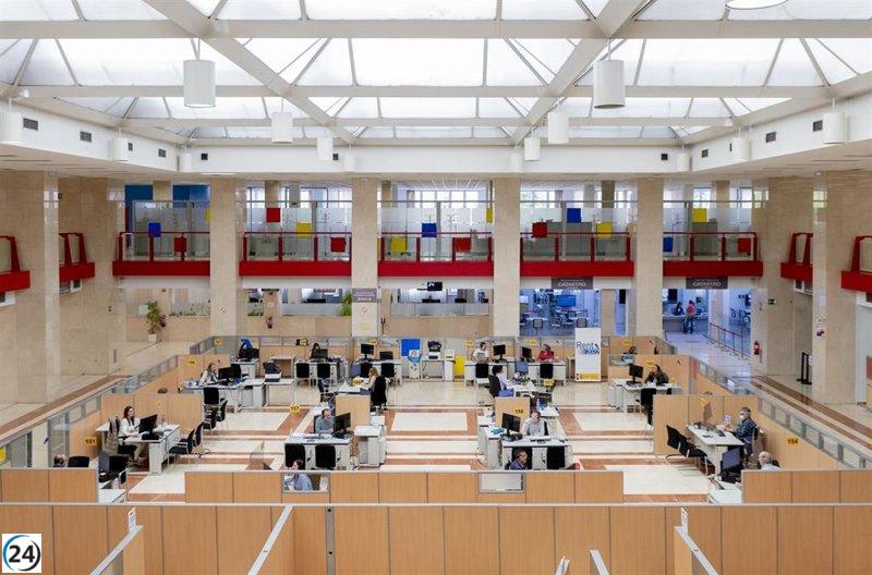 Sindicatos de la Agencia Tributaria amenazan con huelga durante temporada de impuestos.