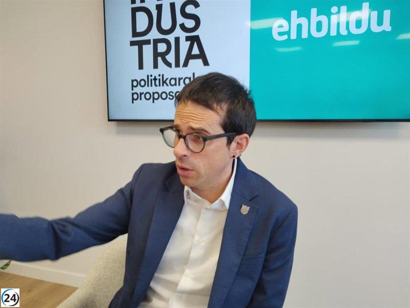 Otxandiano critica al PSOE por utilizar a ETA en campaña, comparándolo con la extrema derecha y su postura hacia Sánchez.