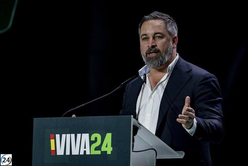 Abascal insta a Feijóo a distanciarse del PSOE y acusa al PP de aliarse contra Milei