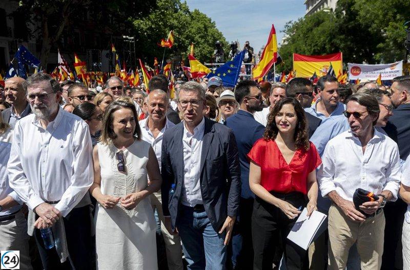 Feijóo solicita a Sánchez que retire la ley de amnistía y llame a elecciones por la parálisis del país.