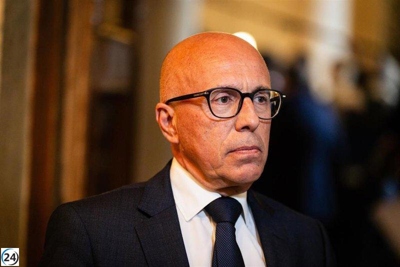 El líder de Los Republicanos franceses busca alianza con la ultraderecha, causando división interna.