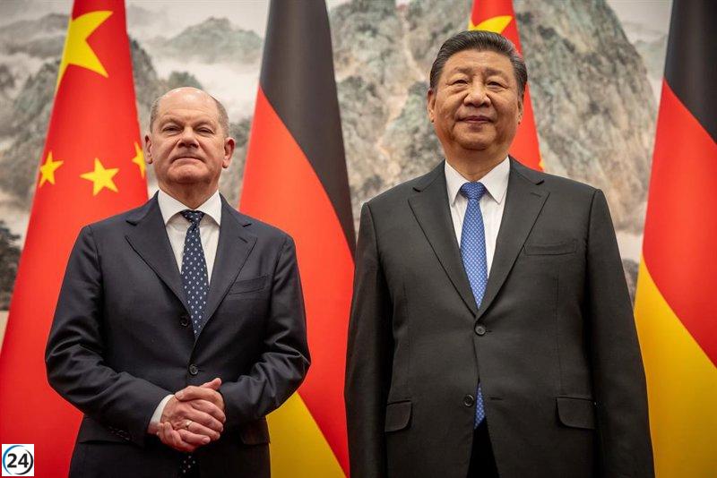 China solicita a Europa eliminar aranceles a vehículos eléctricos y se abre a negociaciones.