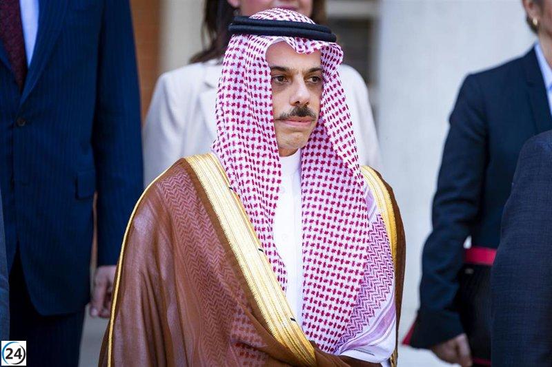 Arabia Saudí insta a sus ciudadanos a dejar Líbano ante amenaza de guerra total entre Hezbolá e Israel.