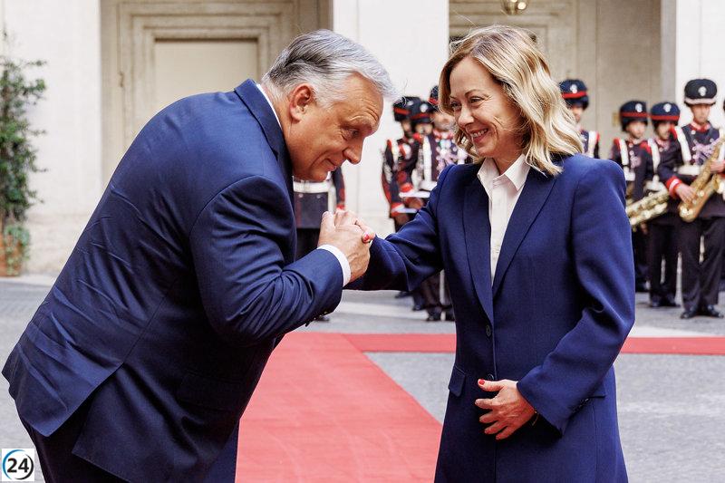 Meloni y Orbán compiten por liderar la extrema derecha en la Eurocámara, con diferencias sobre su relación con Putin.