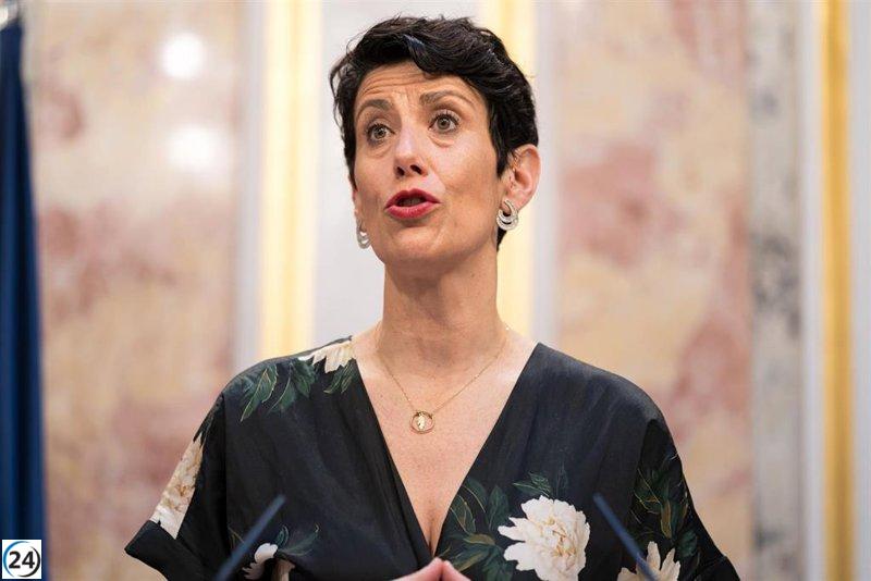 Elma Saiz propone usar fondos estatales para financiar las pensiones