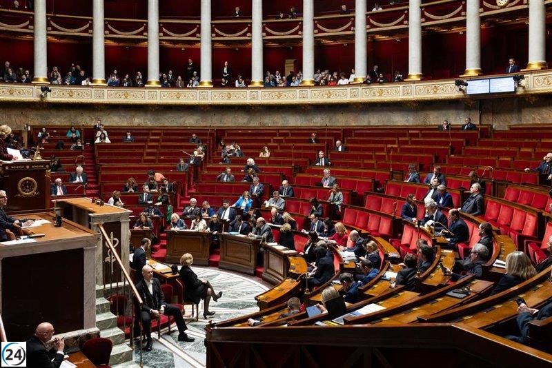 El Nuevo Frente Popular convoca a macronistas para impedir avance de Agrupación Nacional en el Parlamento.