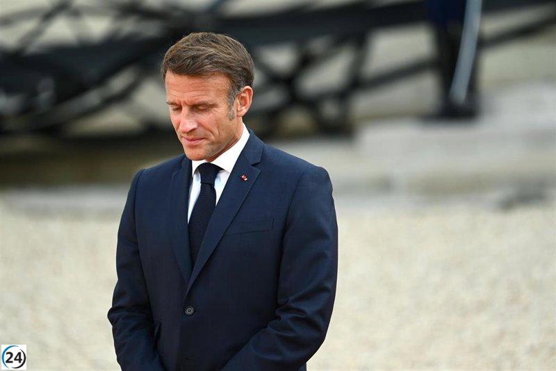 Macron se reúne con antiguos presidentes franceses en busca de nuevo primer ministro.