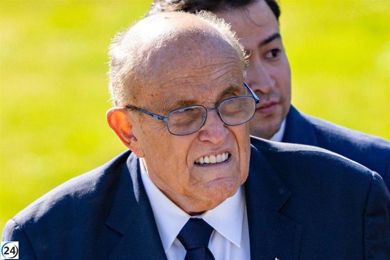 Giuliani ordenado a compensar a dos trabajadoras de Georgia por difamación.