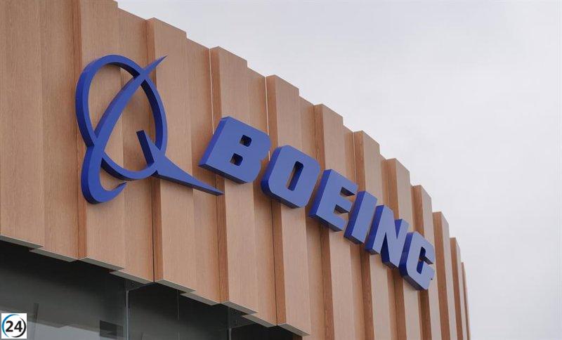 Sindicatos de Boeing alcanzan acuerdo y levantan huelga tras aceptar un aumento del 38% en salarios.