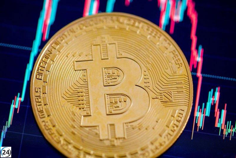 Bitcoin se dispara y rompe la barrera de los 82,000 dólares tras el triunfo de Trump.