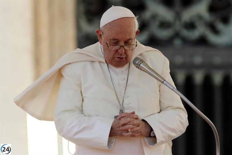 El Papa recibe en el Vaticano a ex rehenes israelíes de Gaza.