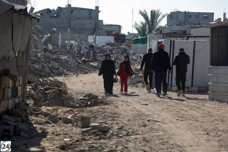 Israel ejecuta ataques en Gaza, causando 13 muertes en 24 horas.