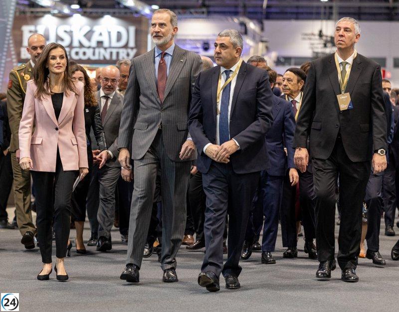 Los reyes abren Fitur 2025, mostrando cifras turísticas similares a las de antes de la pandemia y promoviendo los encantos de Brasil.