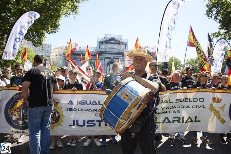 JUPOL denuncia a Marlaska por ignorar demandas de jubilación digna y equiparación salarial.