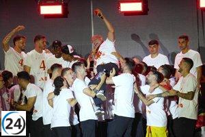 Luis de la Fuente extiende su contrato hasta 2028.