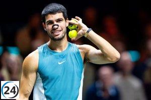 Alcaraz avanza hacia Zverev tras coronarse en Róterdam; Djokovic se desploma al séptimo puesto.