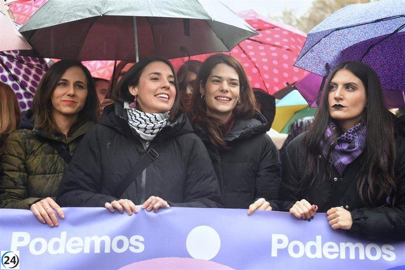 Podemos e IU destacan la fuerza del feminismo en el 8M ante intentos de silenciarlo.