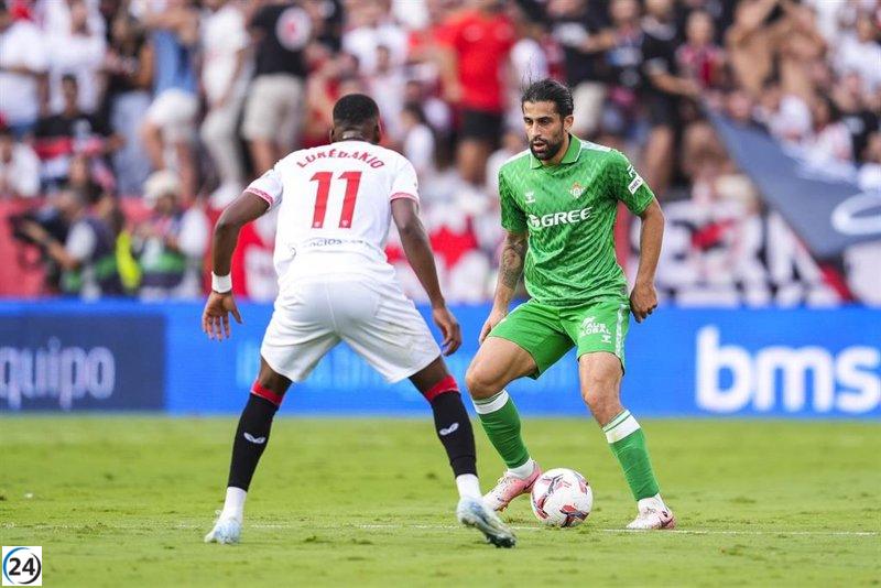 El derbi sevillano pone a prueba las metas de Betis y Sevilla.