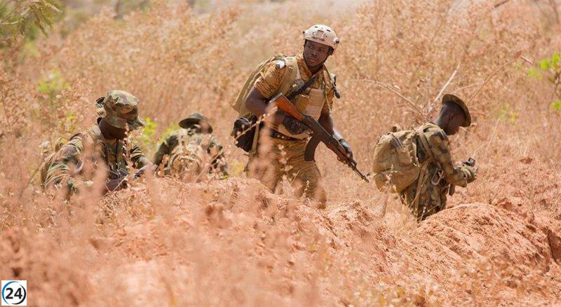 Protestas locales tras el ataque terrorista que dejó cerca de 50 muertos entre las fuerzas de seguridad en el este de Burkina Faso.