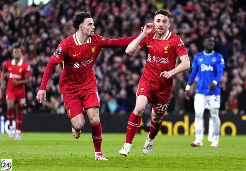 Liverpool se acerca al título de la Premier tras el derbi.