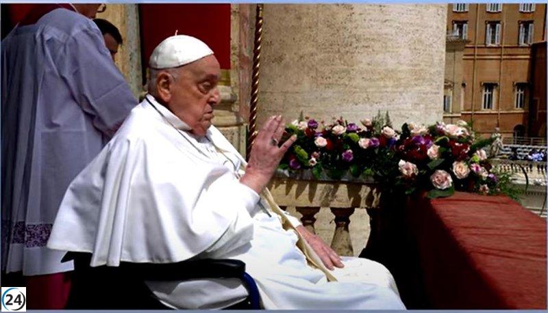 El Papa ofrece bendición 'Urbi et Orbi' y saluda la Pascua desde el balcón de San Pedro.
