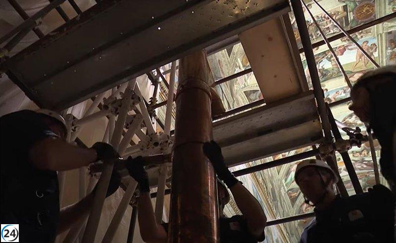 La Capilla Sixtina se apresta para el cónclave que decidirá el nuevo Papa.