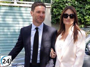 Nagore Aramburu brilla con un elegante look en el gran evento de Xabi Alonso, reflejando su amor por el Real Madrid.