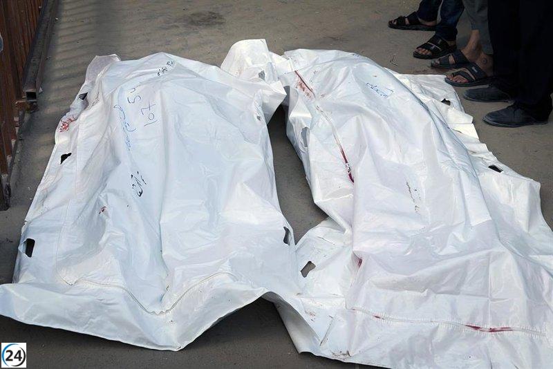 Fallecen tres reporteros palestinos en ataque israelí a hospital en Gaza.
