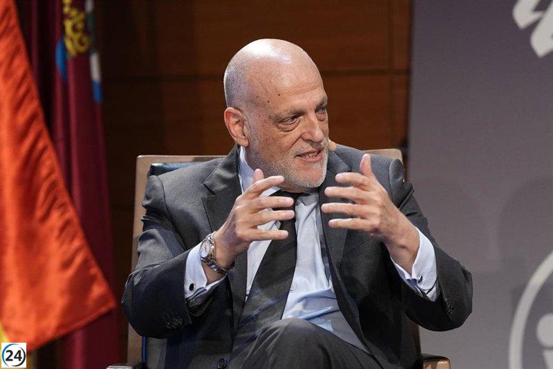 Tebas critica la obsesión de FIFA por limitar a las ligas a 18 clubes.