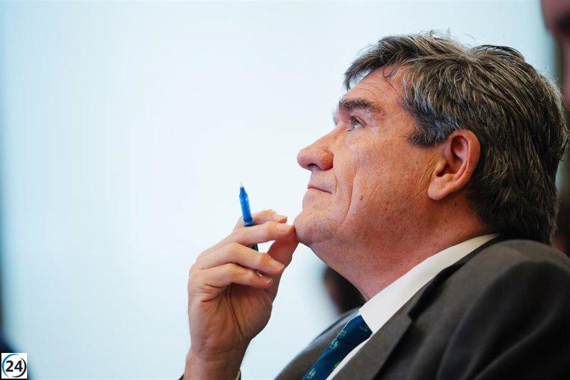 Escrivá urge a acelerar los procesos de OPAs tras la larga espera del BBVA por Sabadell.