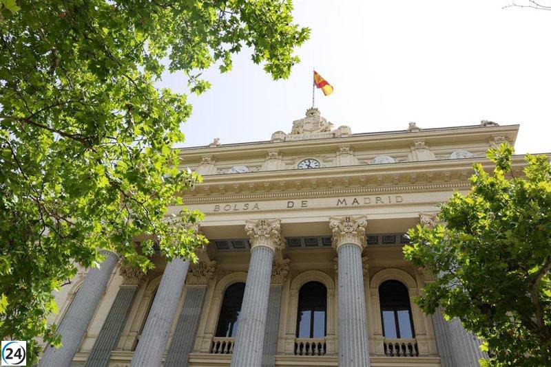 El Ibex 35 avanza un 0,61% en la media jornada, destacando el repunte del 5% de Sabadell tras la venta de TSB.