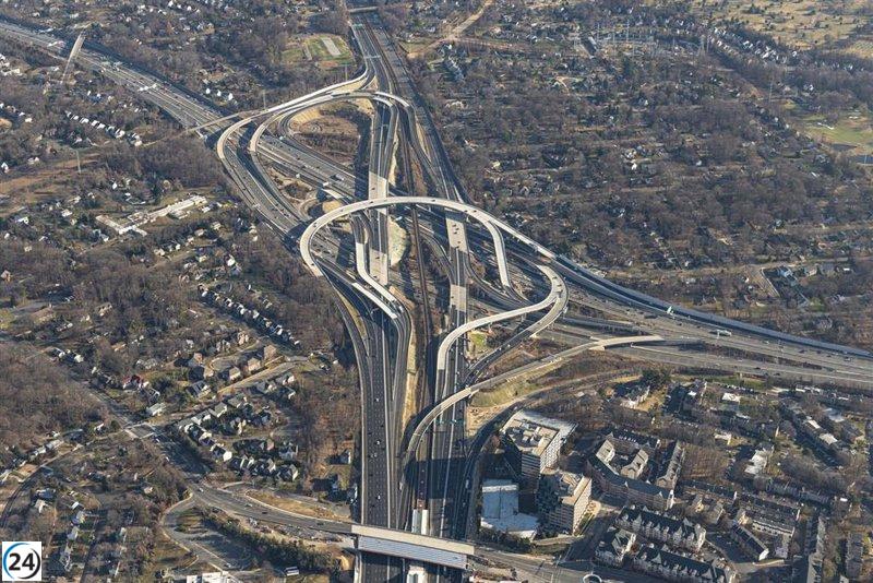 Ferrovial reporta un aumento del 30% en ganancias, alcanzando 540 millones, gracias a la venta de activos.