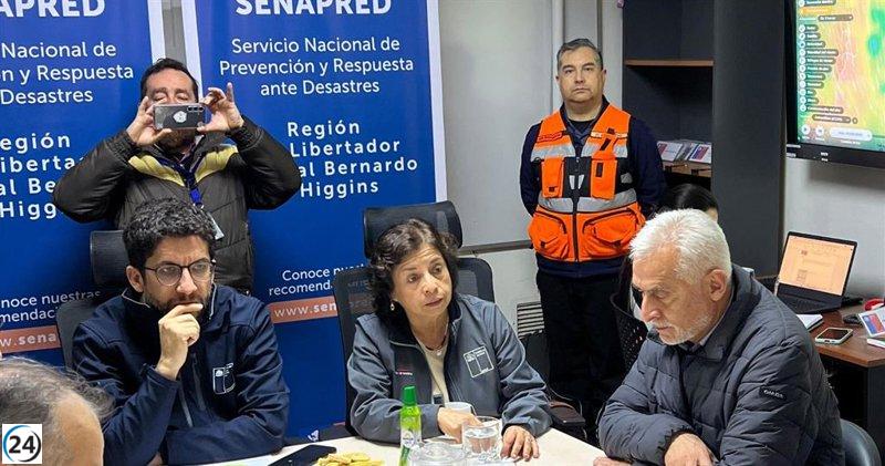 El presidente de Chile visita la mina El Teniente para supervisar el rescate de mineros atrapados.