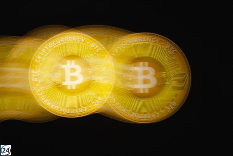 El bitcoin alcanza un nuevo máximo histórico superando los 124,000 dólares.