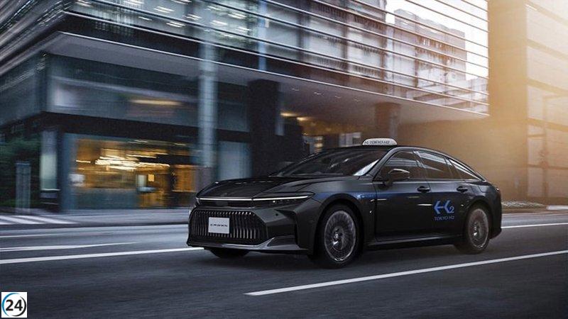 Toyota lanza taxis Crown para promover el hidrógeno en Tokio.