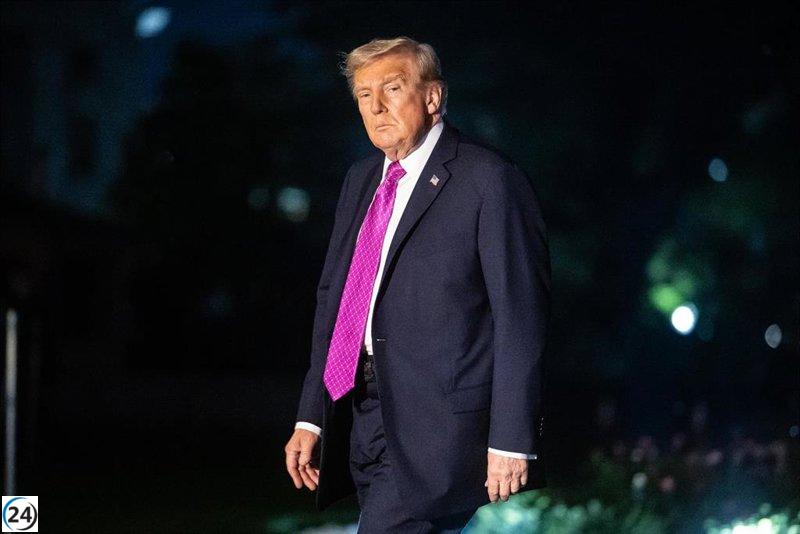 Trump sugiere que podría clasificar al movimiento antifascista como organización terrorista.