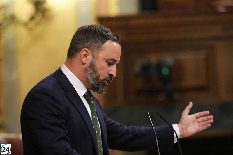 Vox, el único partido en el Congreso que exige la deportación de inmigrantes irregulares y la repatriación de menores.