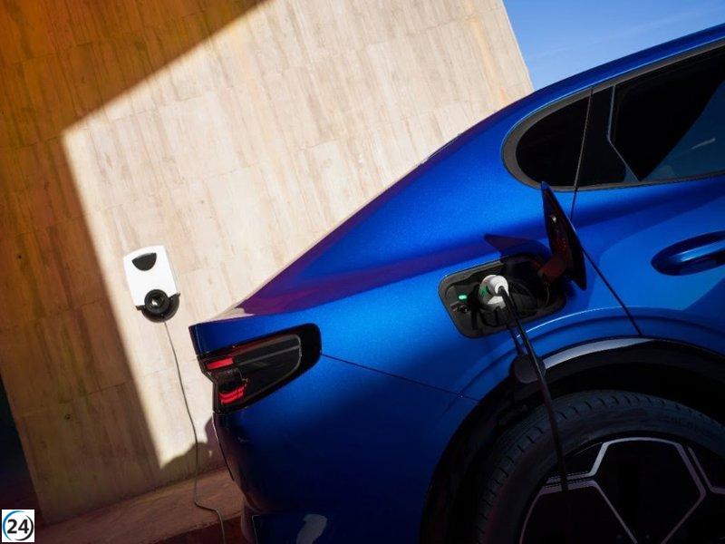 Ford lanza 'Power Promise', un nuevo servicio para propietarios de autos eléctricos.