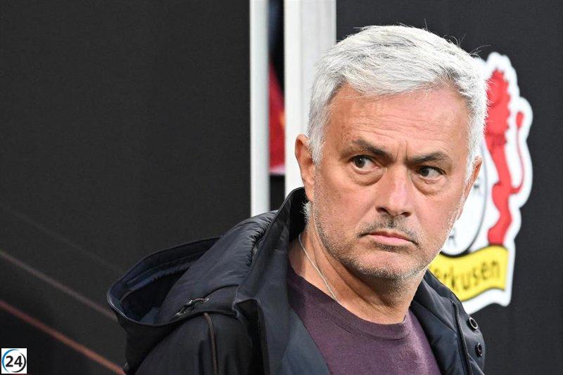 José Mourinho asume el mando del Benfica.