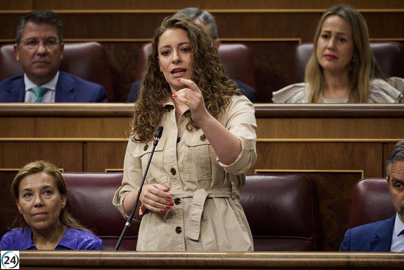 Ester Muñoz critica a Sánchez por aprovechar el sufrimiento en Gaza para su beneficio político.