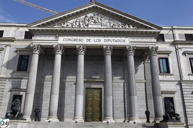 El gasto en viajes de diputados alcanza 8,4 millones en la mitad del mandato en el Congreso.