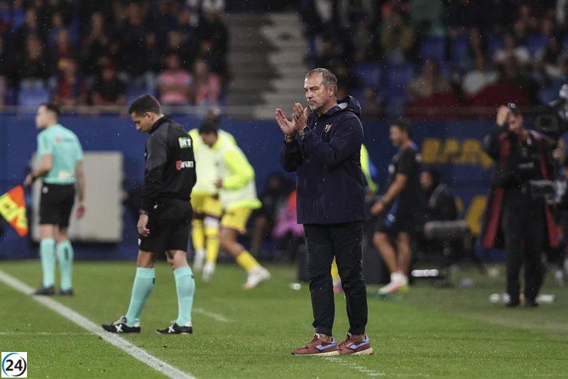 Hansi Flick elogia el legado de Cruyff con orgullo.