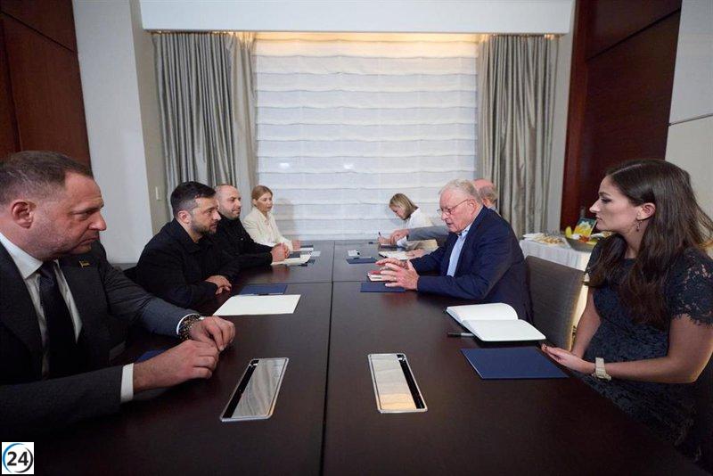 Zelenski elogia a Trump por su papel en la búsqueda de la paz durante reunión con Kellogg.