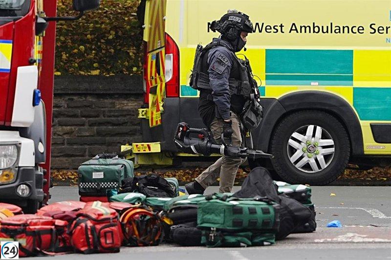 La Policía clasifica el ataque de Mánchester como terrorismo y detiene a dos sospechosos.