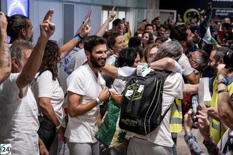 El Gobierno asegura que los 28 españoles de la Flotilla regresan a España este lunes desde Israel.